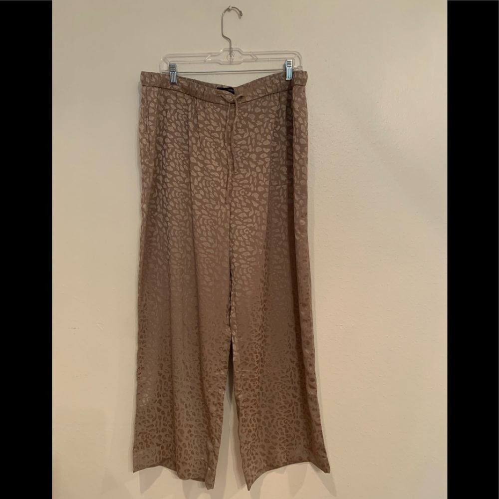Banana Republic tan wide leg pants